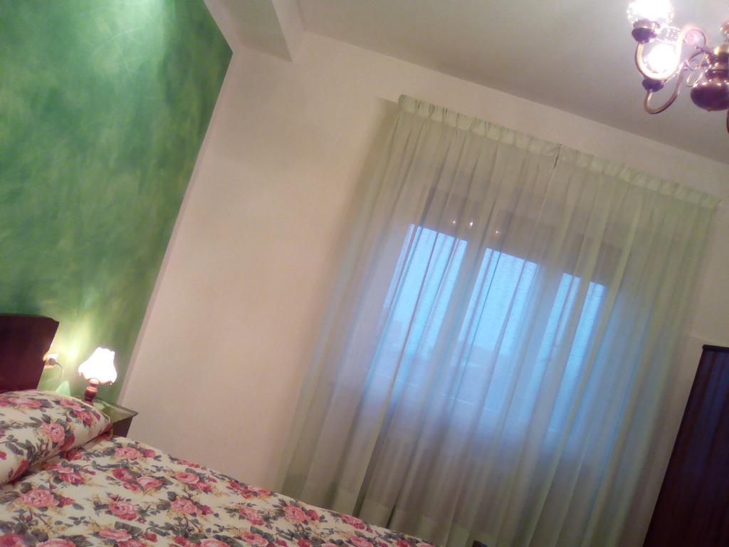 Terrazza Sul Mare Bed and Breakfast Fano Rum bild