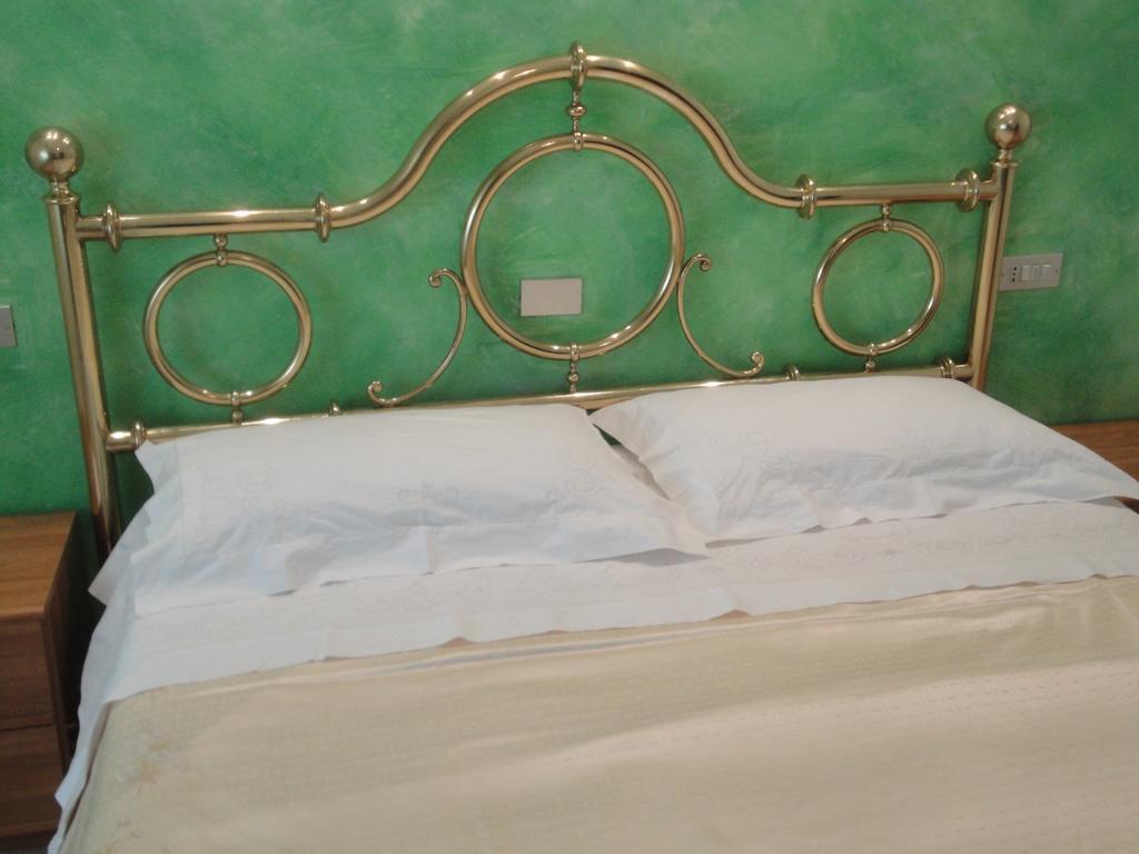 Terrazza Sul Mare Bed and Breakfast Fano Exteriör bild
